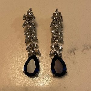 Teardrop earrings